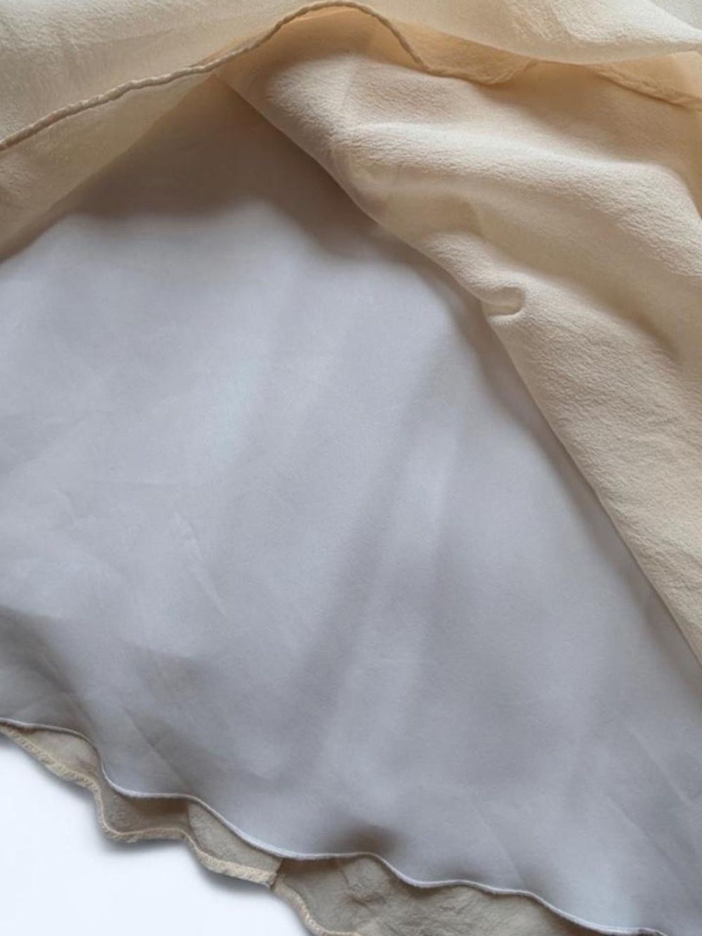 Vintage BCBG Paris Ivory Silk Ruffle Midi Dress Size 4 - Picture 8 of 8
